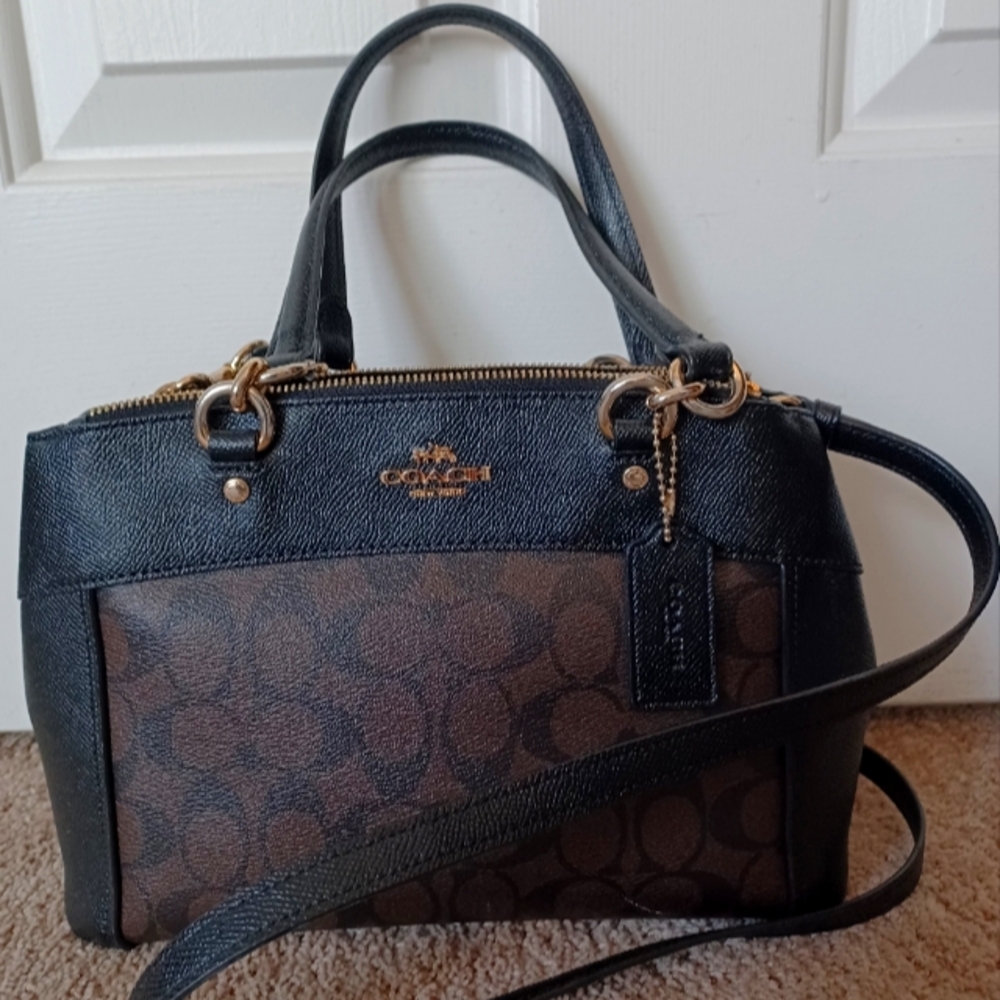 Authentic coach purse
